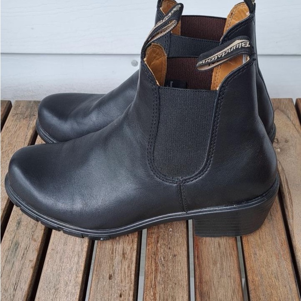 Blundstone Black Chelsea Pull-On Boots